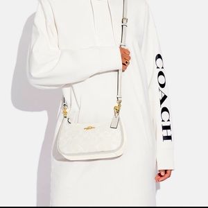 Teri Shoulder Bag In Signature Canvas / Brand New